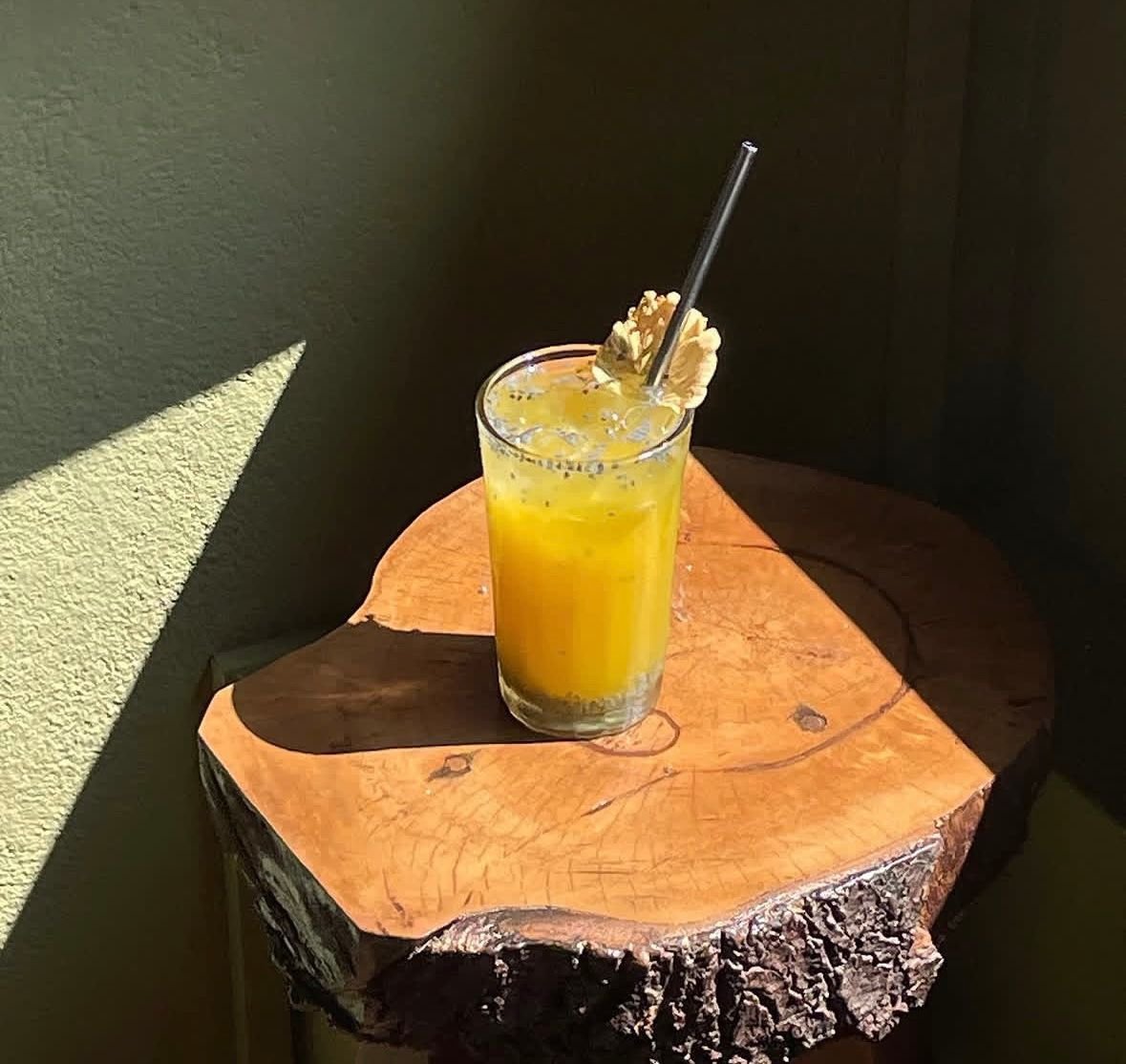 Fresh drinks at Veda Cafรฉ