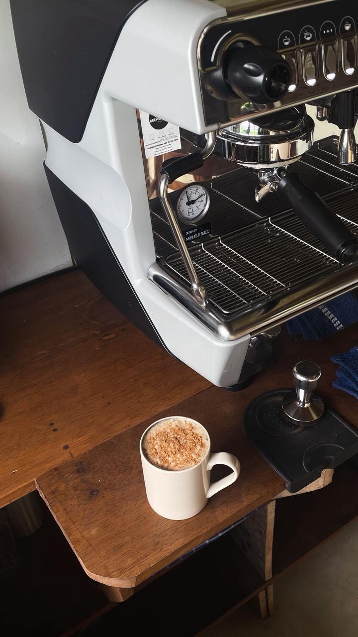 Hot Sri Lankan Arabica coffee at Veda Café Ahangama